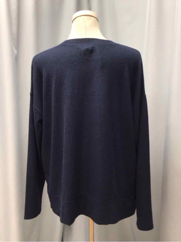 LUCKY SIZE LARGE Ladies TOP
