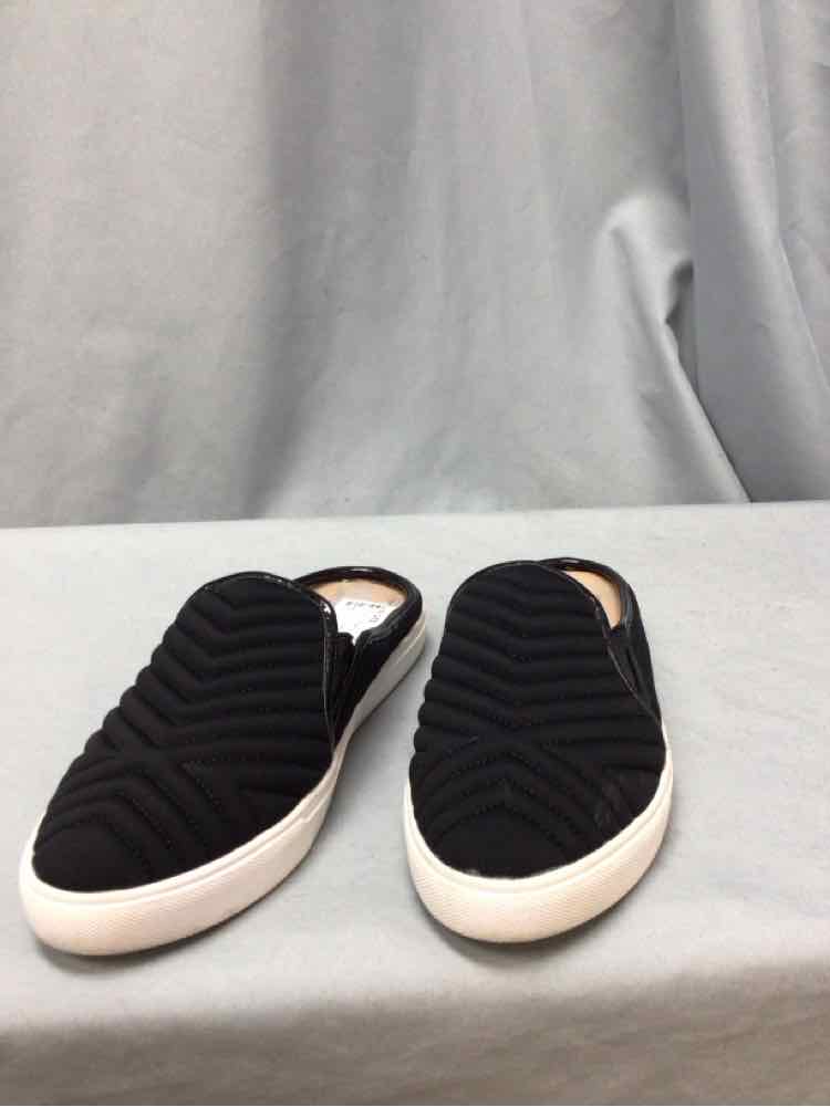 DONALD PLINER SIZE 7 1/2 Ladies SHOES