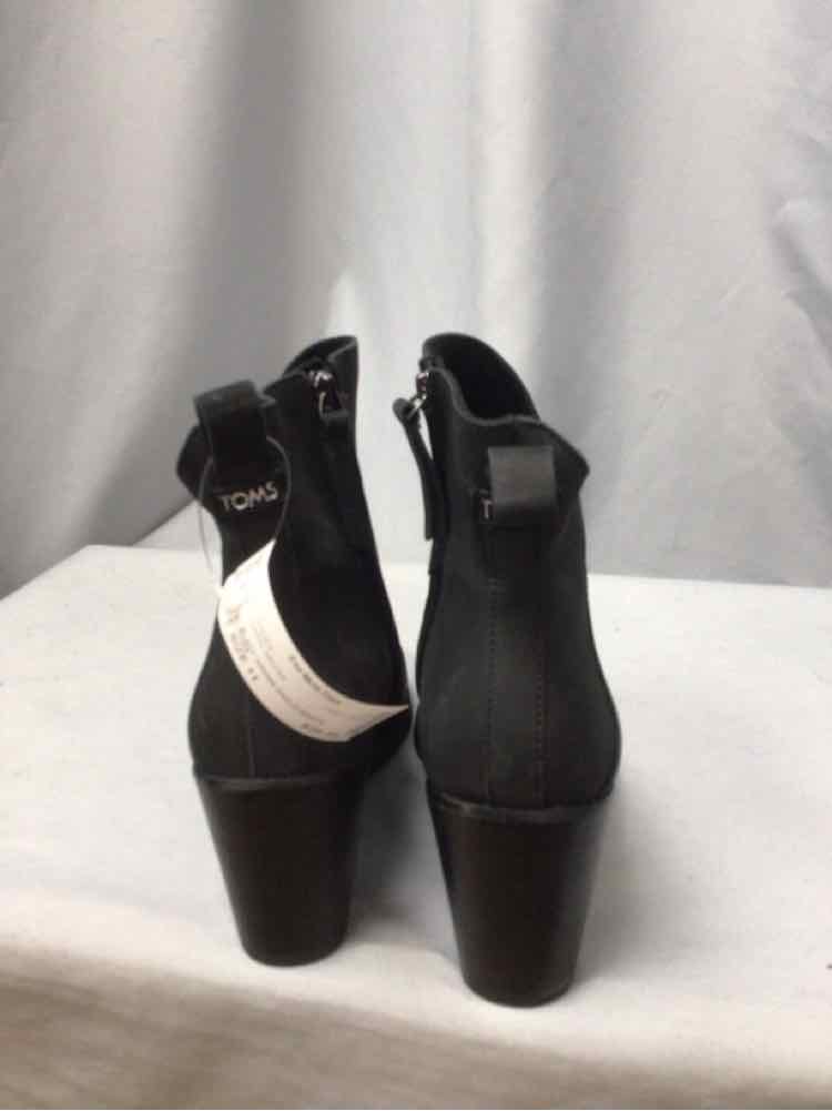 TOMS SIZE 11 Ladies SHOES