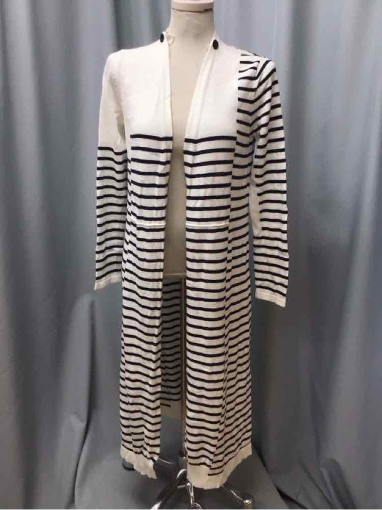 CABI SIZE MEDIUM Ladies TOP