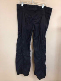 LULULEMON SIZE 12 Ladies EXERCISE