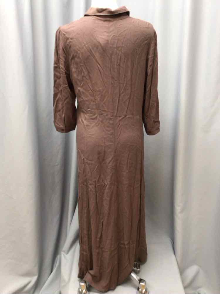 SOFT SURROUNDINGS SIZE MEDIUM PET Ladies DRESS