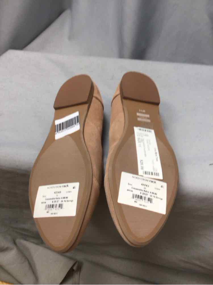 TOMS SIZE 11 Ladies SHOES