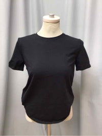 LULULEMON SIZE 4 Ladies EXERCISE