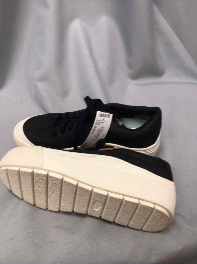 DR. SCHOLL'S SIZE 8 Ladies SHOES