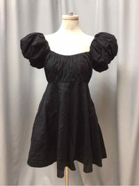 ABERCROMBIE & FITCH SIZE SMALL Ladies DRESS