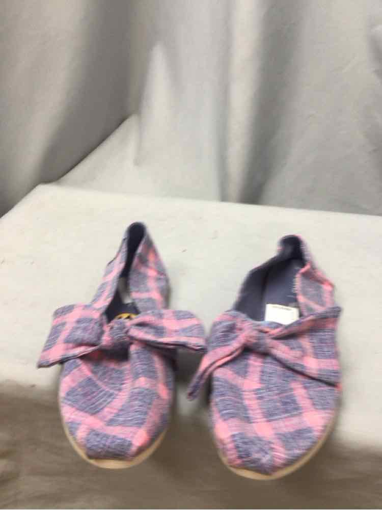 TOMS SIZE 11 Ladies SHOES