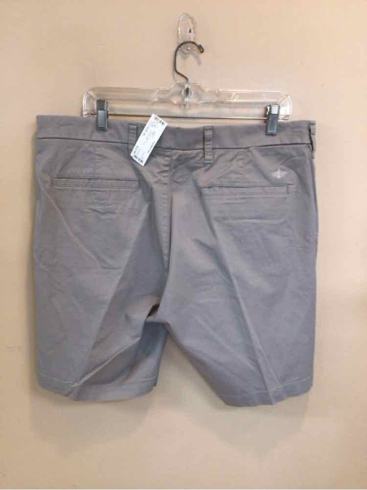 SIZE 36 DOCKERS Men's SHORTS