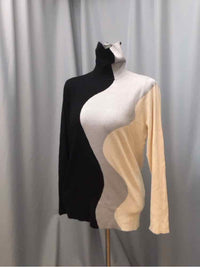 CHICOS SIZE LARGE Ladies TOP