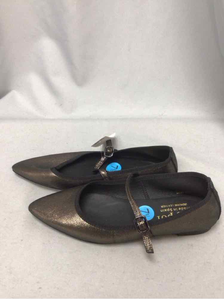 MAYPOL SIZE 7 1/2 Ladies SHOES