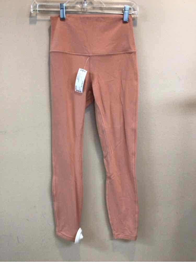 LULULEMON SIZE 4 Ladies EXERCISE