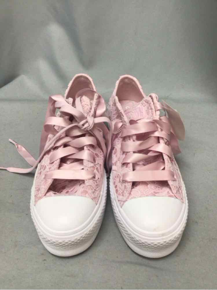 CONVERSE SIZE 10 Ladies SHOES