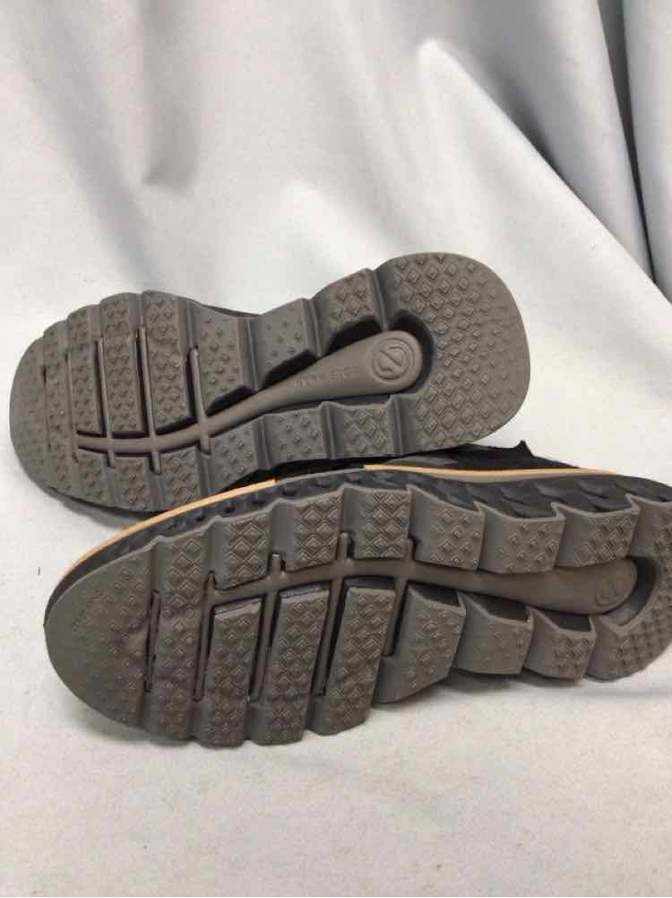 ZEROGRAND SIZE 6 1/2 Ladies SHOES