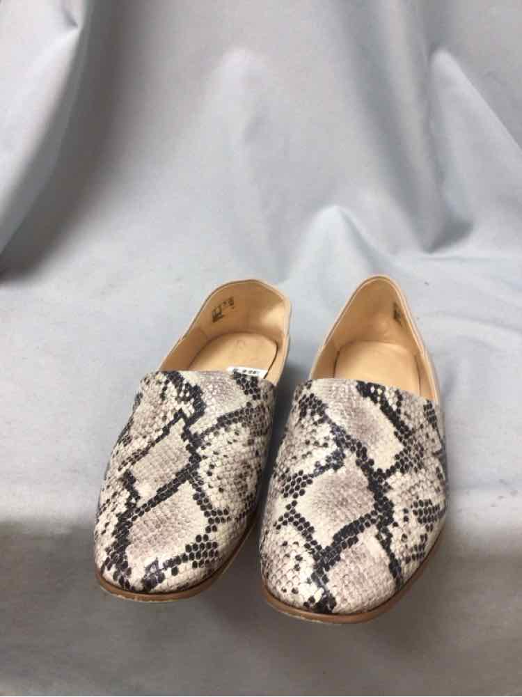 CLARKS SIZE 10 Ladies SHOES