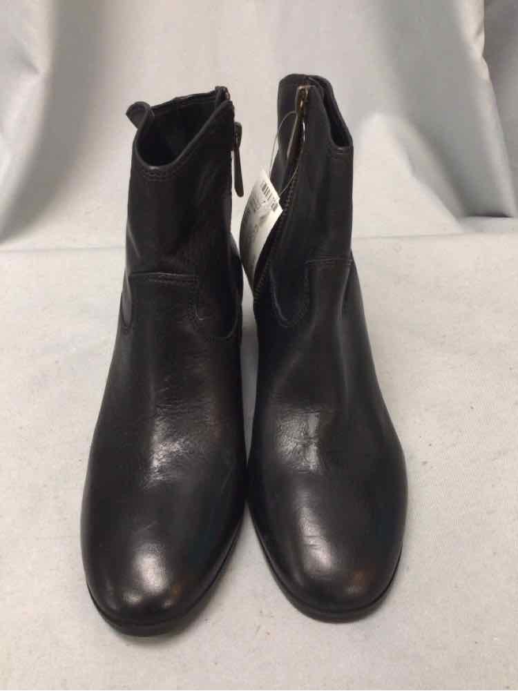 MICHAEL KORS SIZE 6 1/2 Ladies SHOES