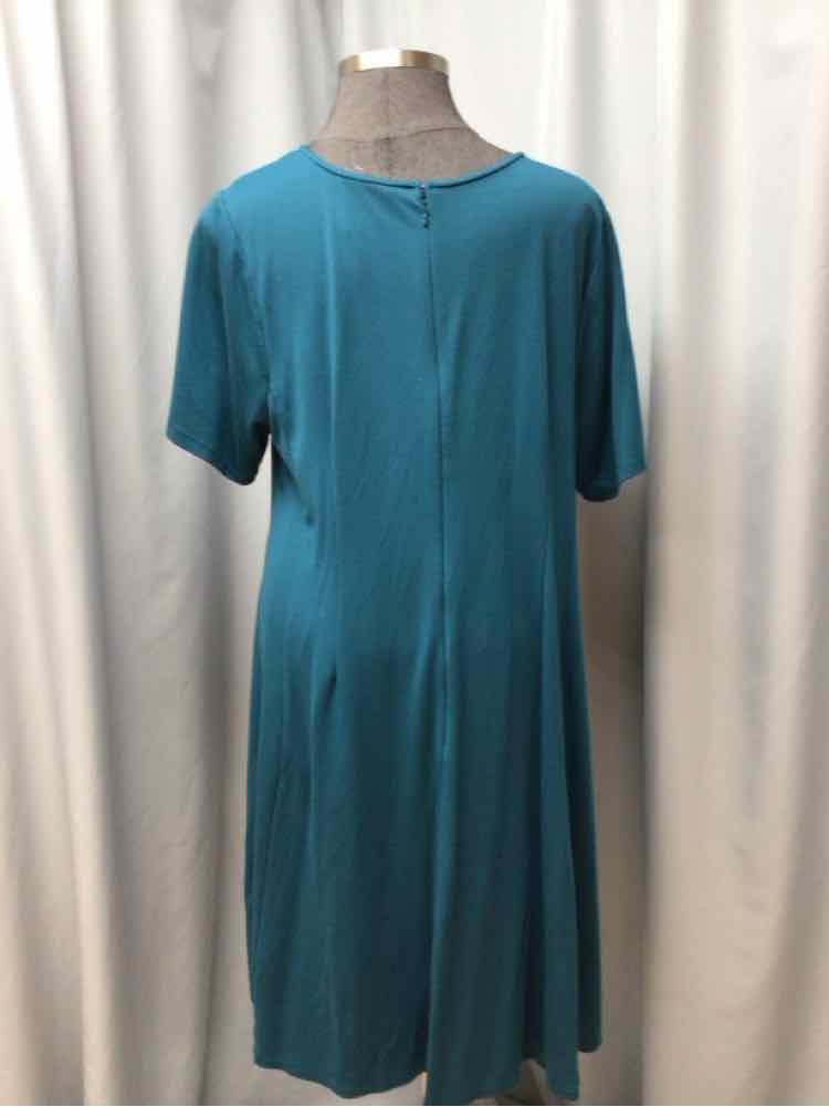LANE BRYANT SIZE 26 Ladies DRESS