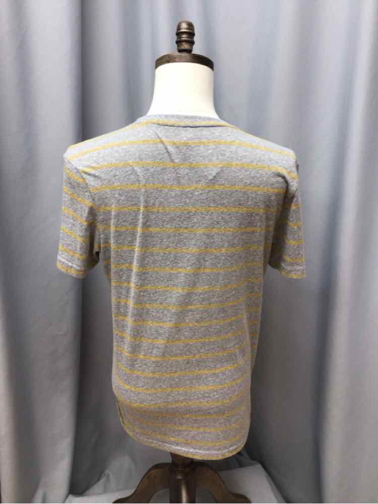 SIZE MEDIUM AMERICAN RAG Men's SHIRTS