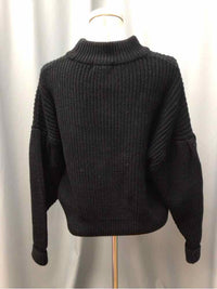 H & M SIZE MEDIUM Ladies TOP