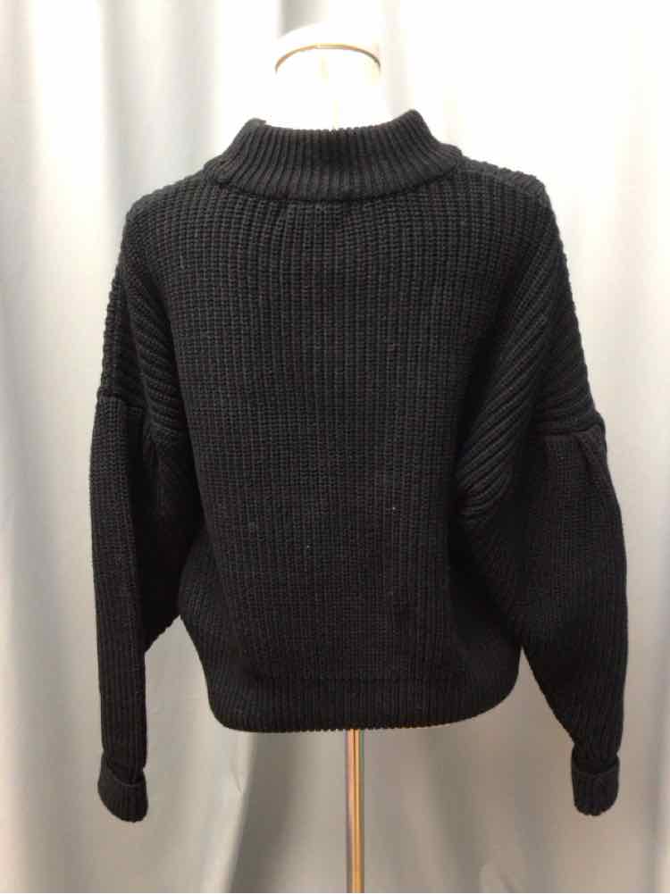 H & M SIZE MEDIUM Ladies TOP