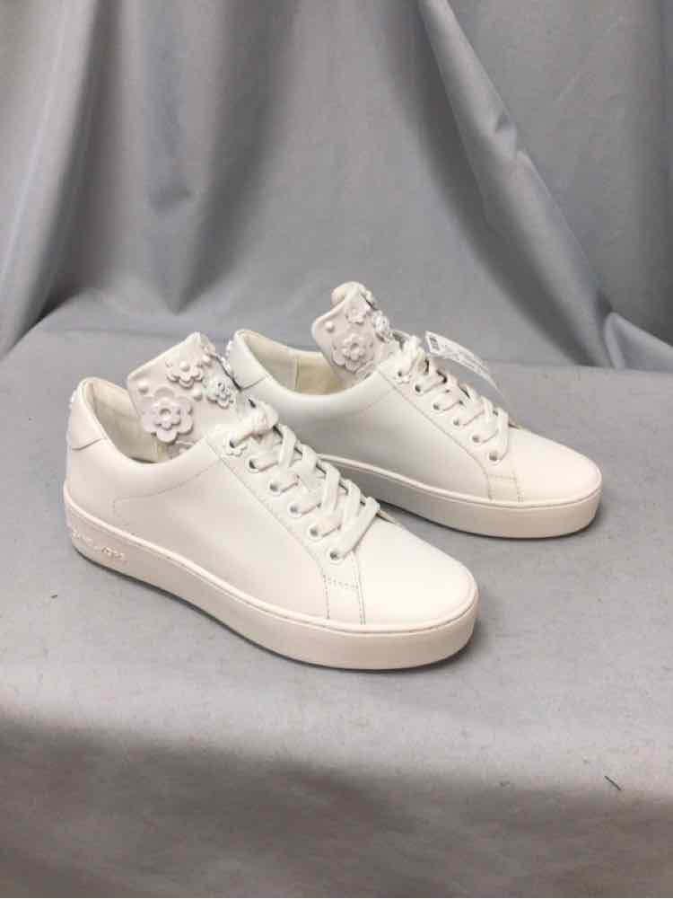 MICHAEL KORS SIZE 6 Ladies SHOES