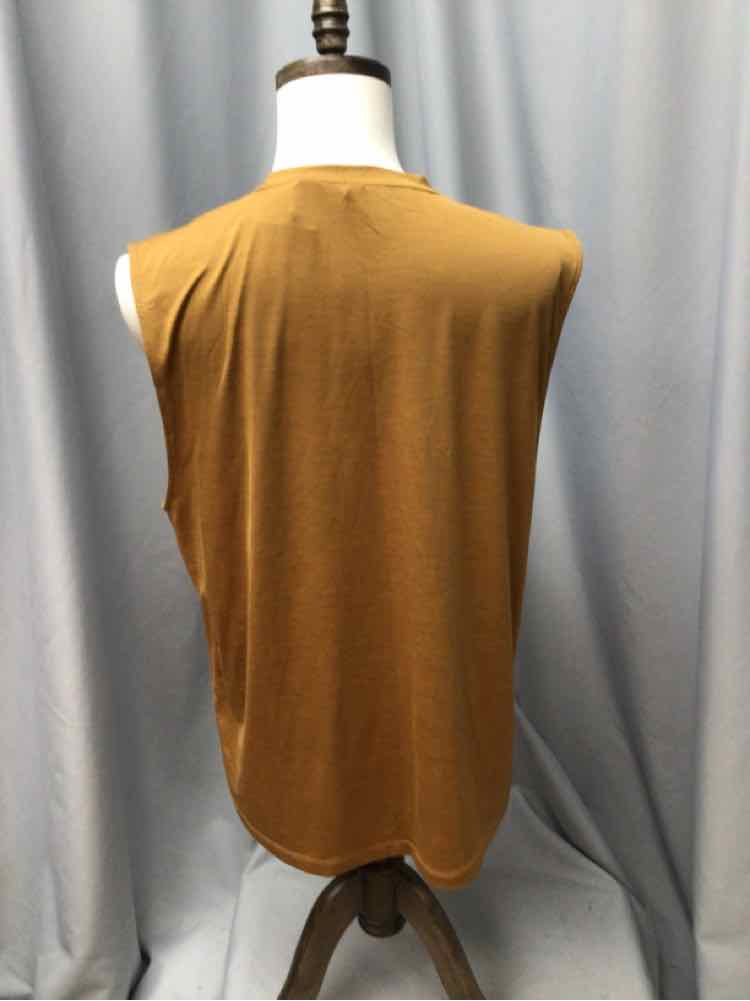 SIZE X LARGE VUORI Men's SHIRTS