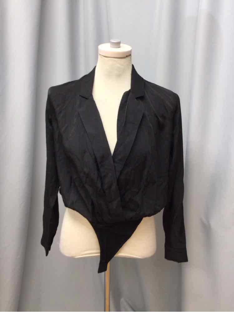 VESTIQUE SIZE SMALL Ladies BLOUSE