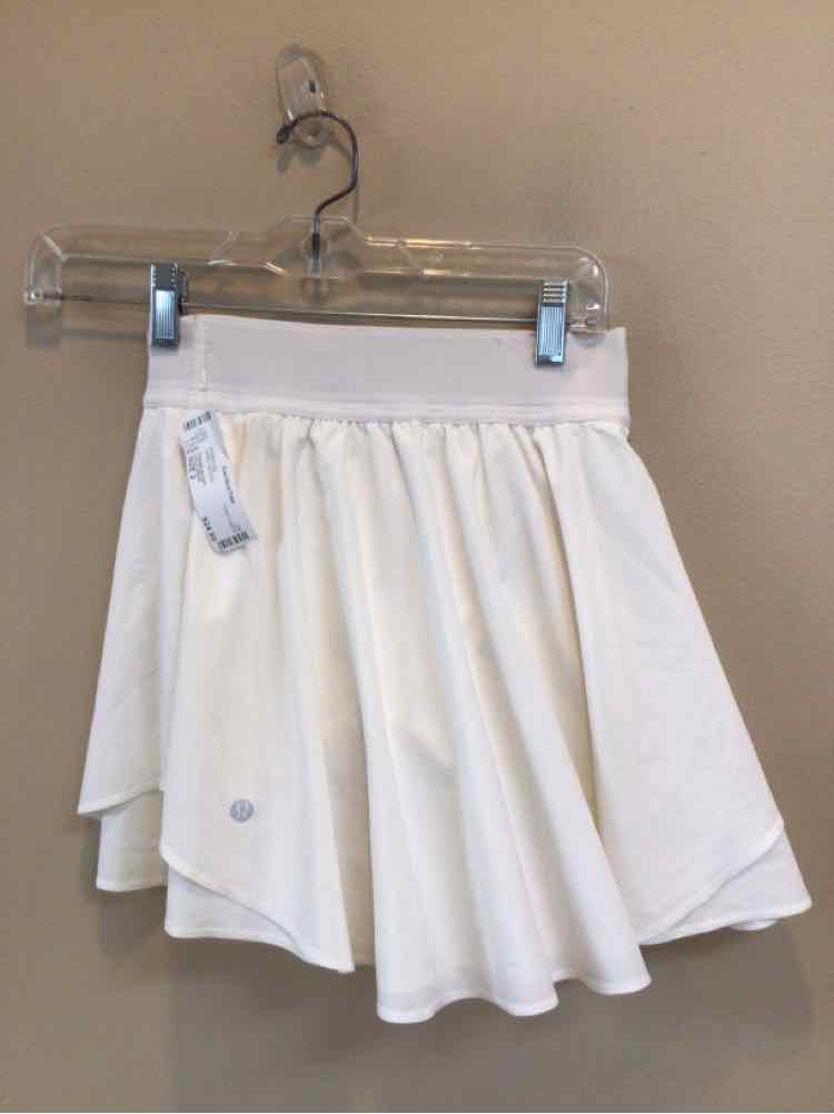 LULULEMON SIZE 2 Ladies EXERCISE