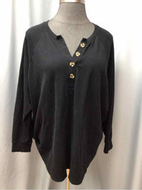 TORRID SIZE 4 X Ladies TOP