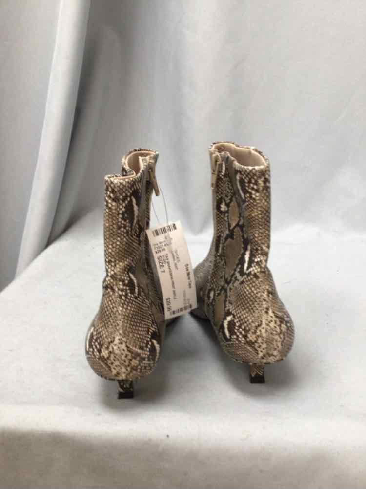 ALDO SIZE 7 Ladies SHOES