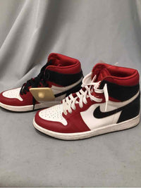NIKE SIZE 8 1/2 Ladies SHOES