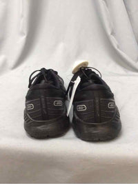 SIZE 10 1/2 BROOKS Men's SHOES
