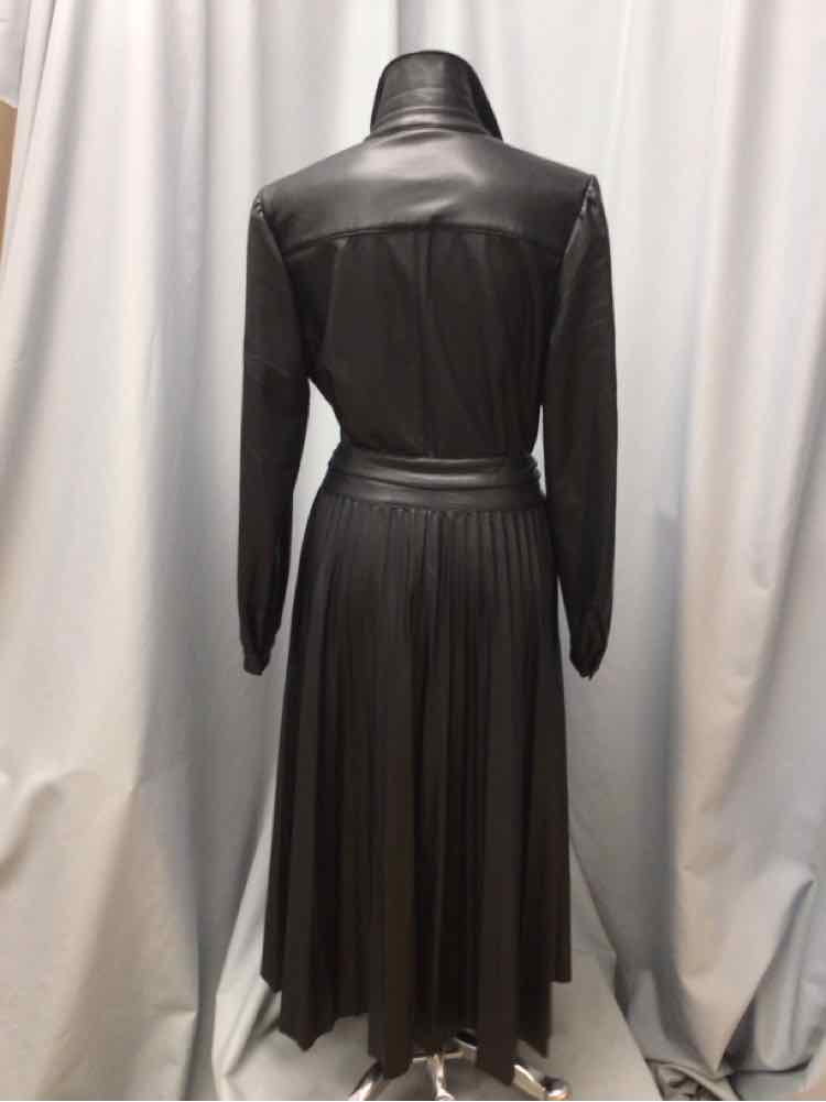SCOOP SIZE LARGE Ladies DRESS