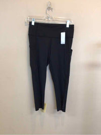 LULULEMON SIZE 8 Ladies EXERCISE