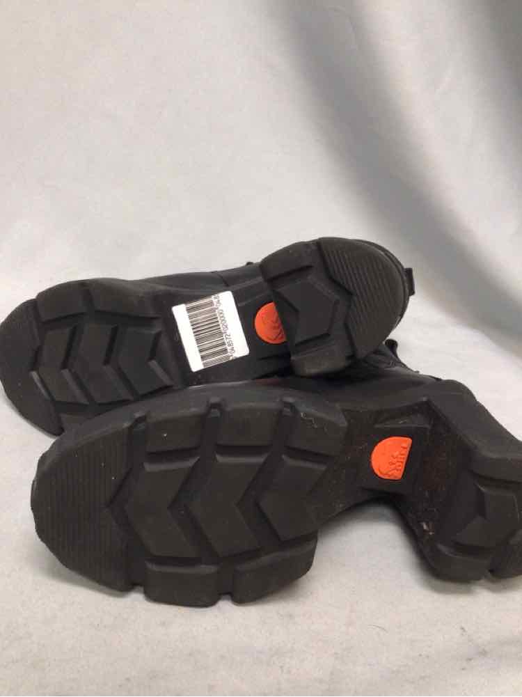 SOREL SIZE 8 1/2 Ladies SHOES