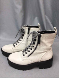 GUESS SIZE 8 1/2 Ladies SHOES