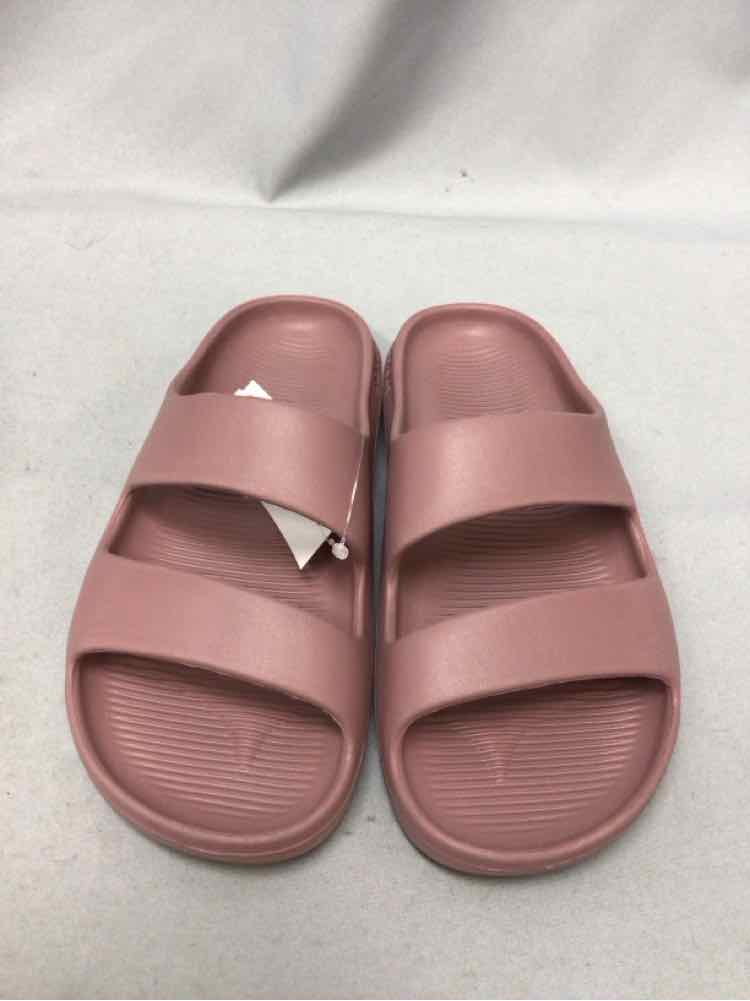 BOMBAS SIZE 6 Ladies SHOES