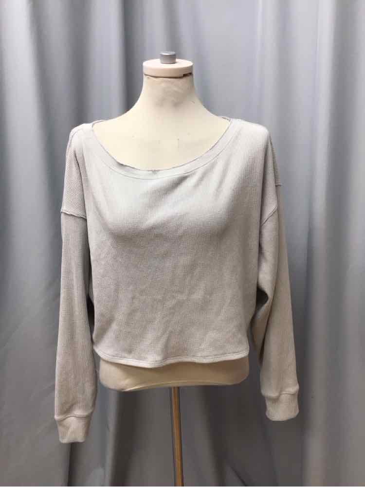 GILLY HICKS SIZE MEDIUM Ladies TOP