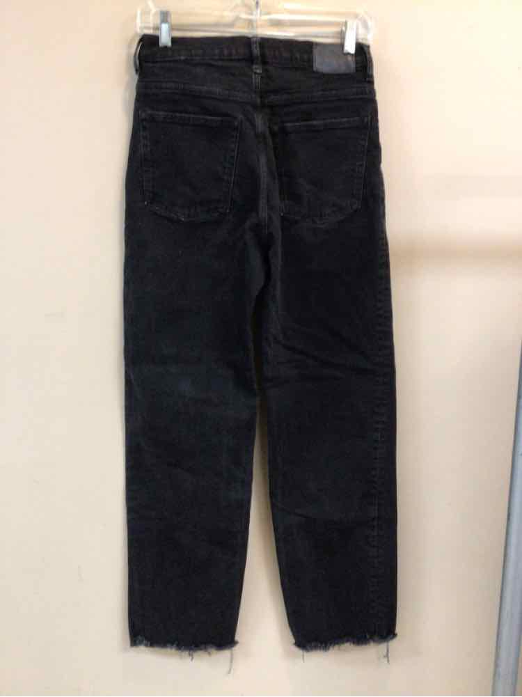 EVERLANE SIZE 26 Ladies JEANS