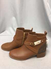 MICHAEL KORS SIZE 6 1/2 Ladies SHOES