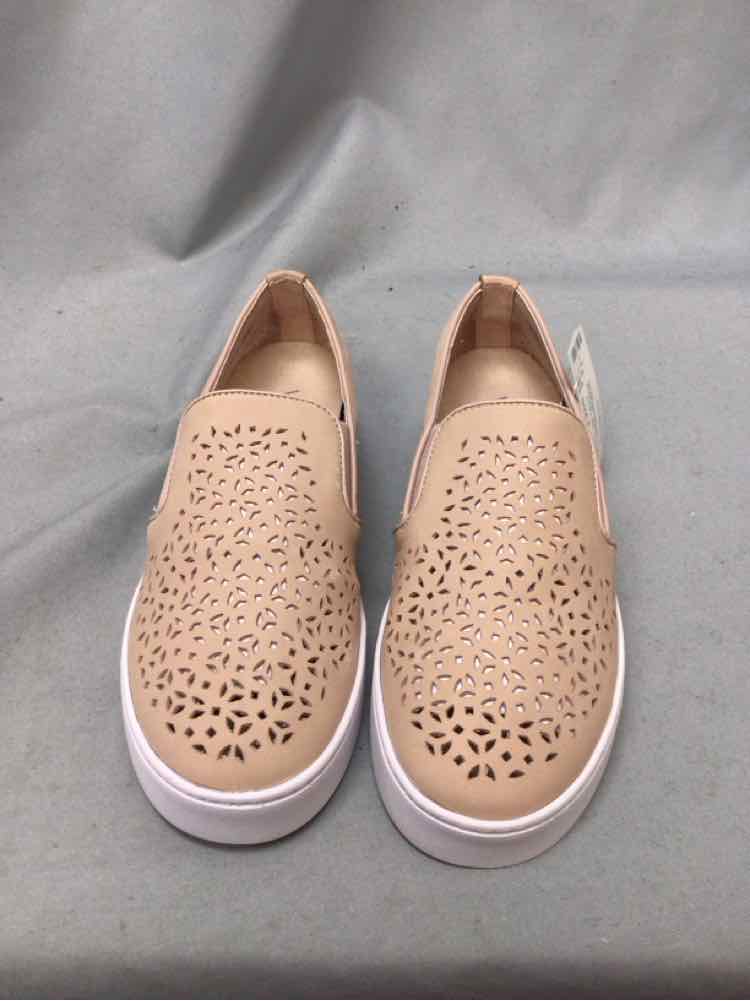 VIONIC SIZE 7 Ladies SHOES