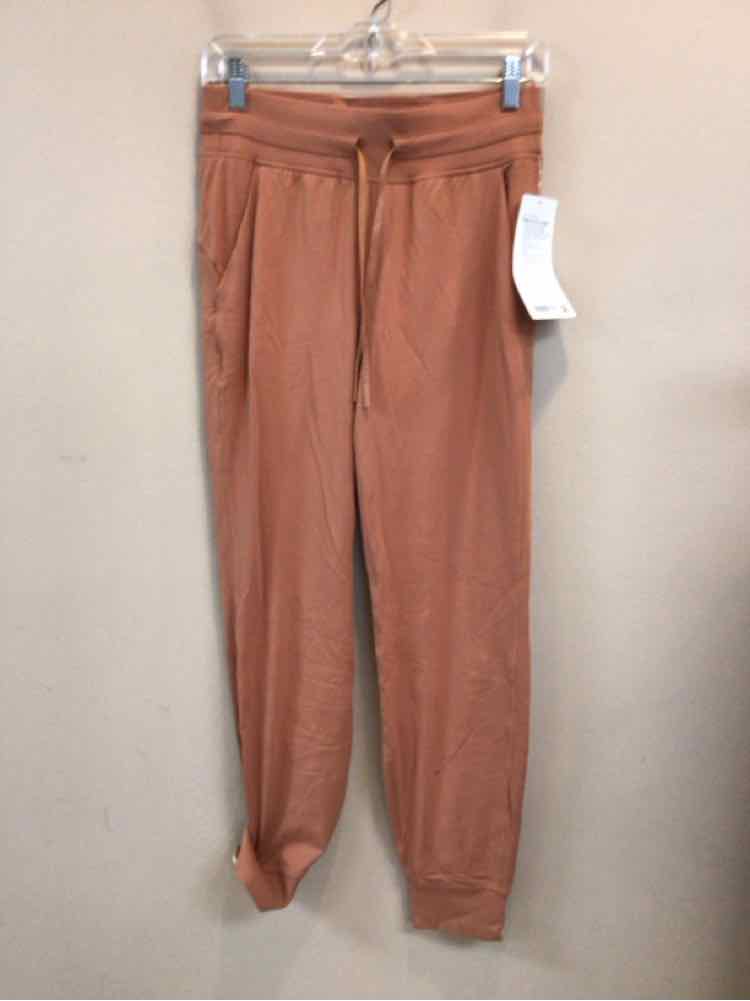 LULULEMON SIZE 6 Ladies EXERCISE