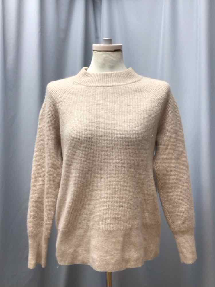SAKS FIFTH AVENUE SIZE MEDIUM Ladies TOP