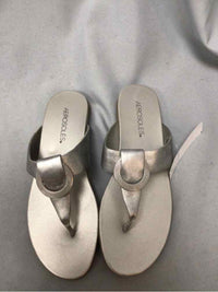 AEROSOLES SIZE 7 1/2 Ladies SHOES