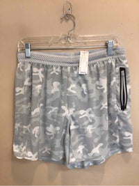 SIZE MEDIUM Men's SHORTS