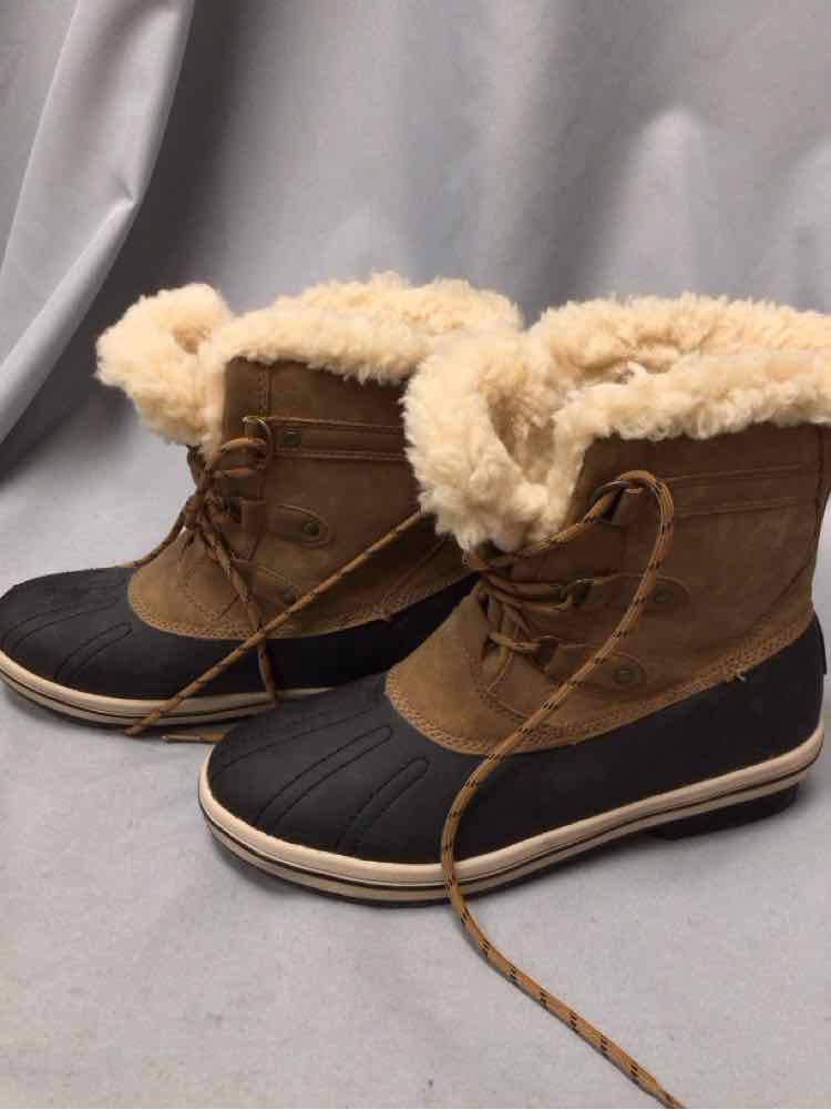 paws SIZE 10 Ladies SHOES