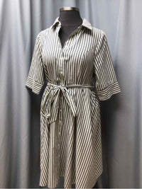 BLOOMCHIC SIZE 14/16 Ladies DRESS