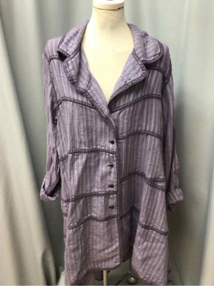 CYNTHIA ASHBURY SIZE MEDIUM Ladies COAT