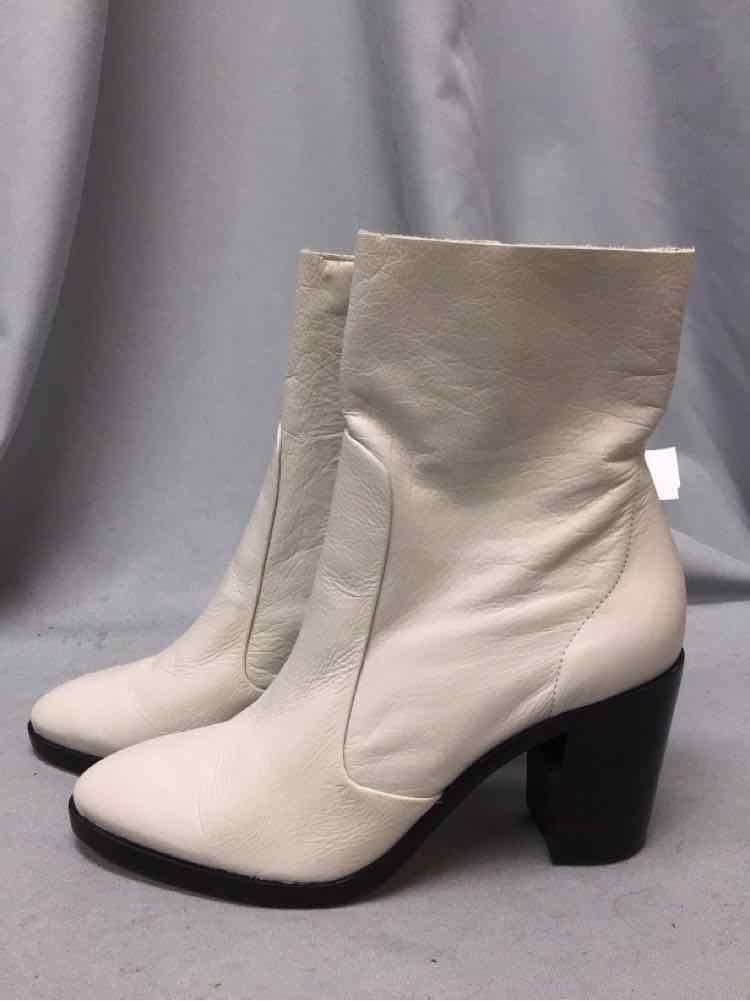 SCHUTZ SIZE 8 1/2 Ladies SHOES