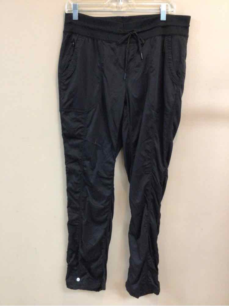 NORTH FACE SIZE LARGE Ladies EXERCISE