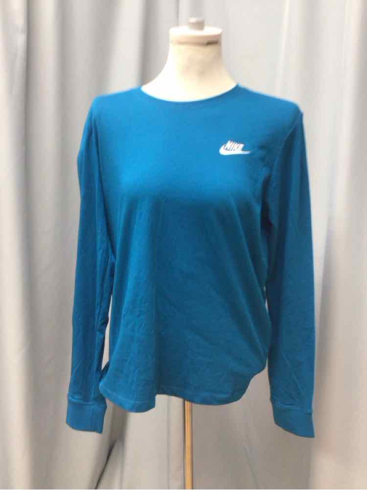 NIKE SIZE MEDIUM Ladies EXERCISE